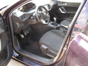 Peugeot 308 intérieur avant