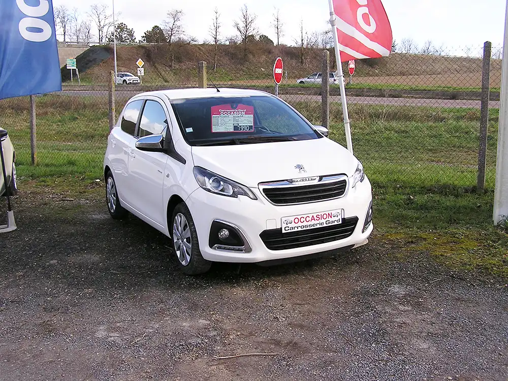 Peugeot 108 avant