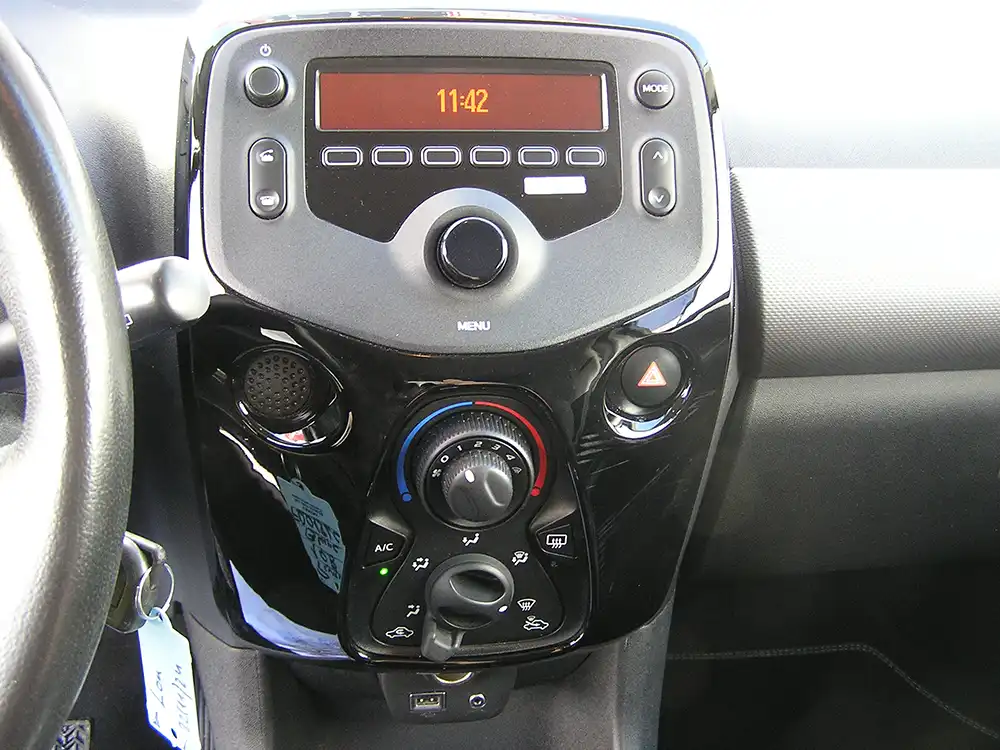 Peugeot 108 tableau bord