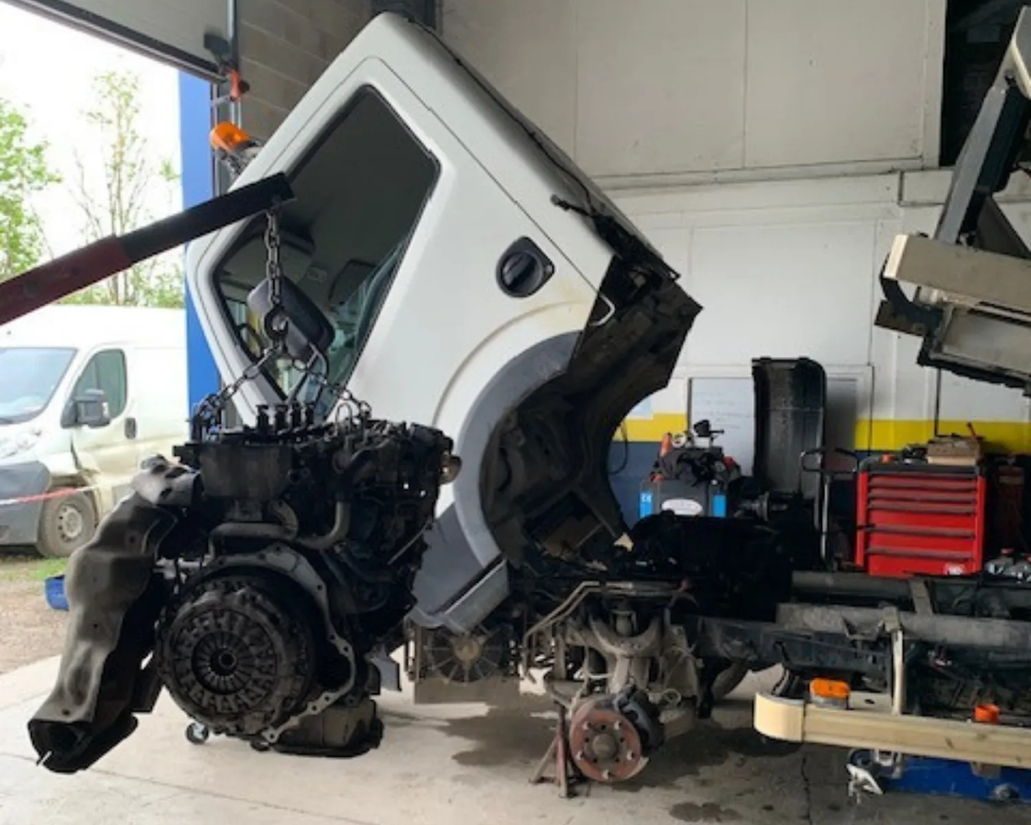 Réalisation carrosserie gard sézanne camion